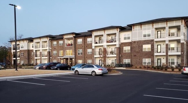 Primary Photo - 250 Douthit Ferry Rd