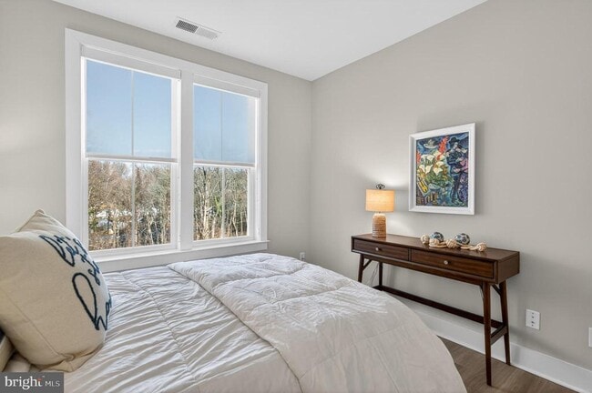 Building Photo - 76 Old Mill Bottom Rd N