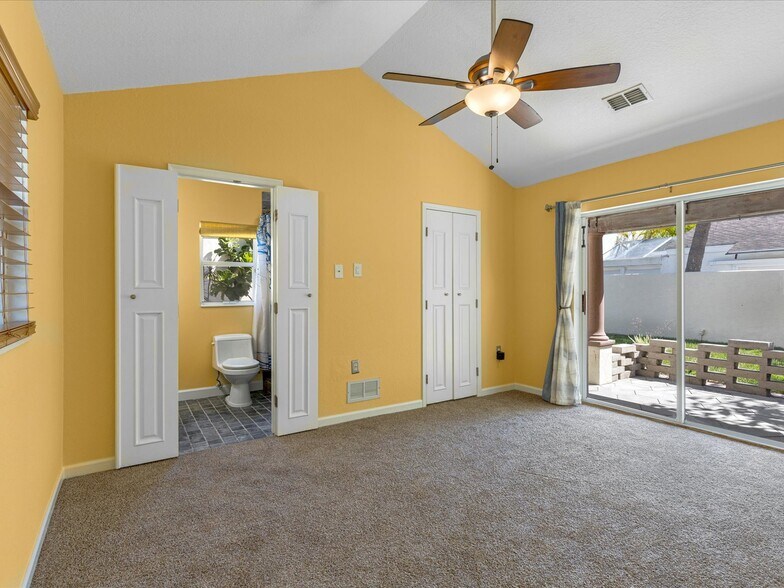 Master bedroom - 145 18th Ave SE