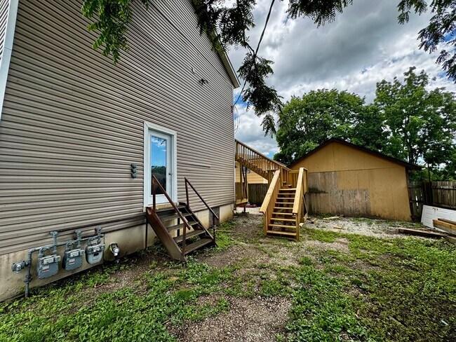 Building Photo - 80 Williams