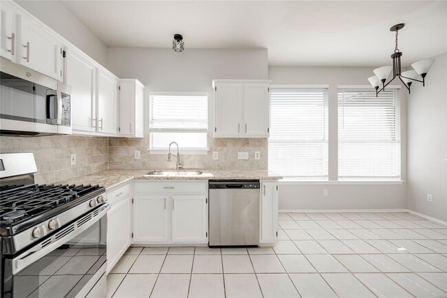 Building Photo - 13441 Gent Dr