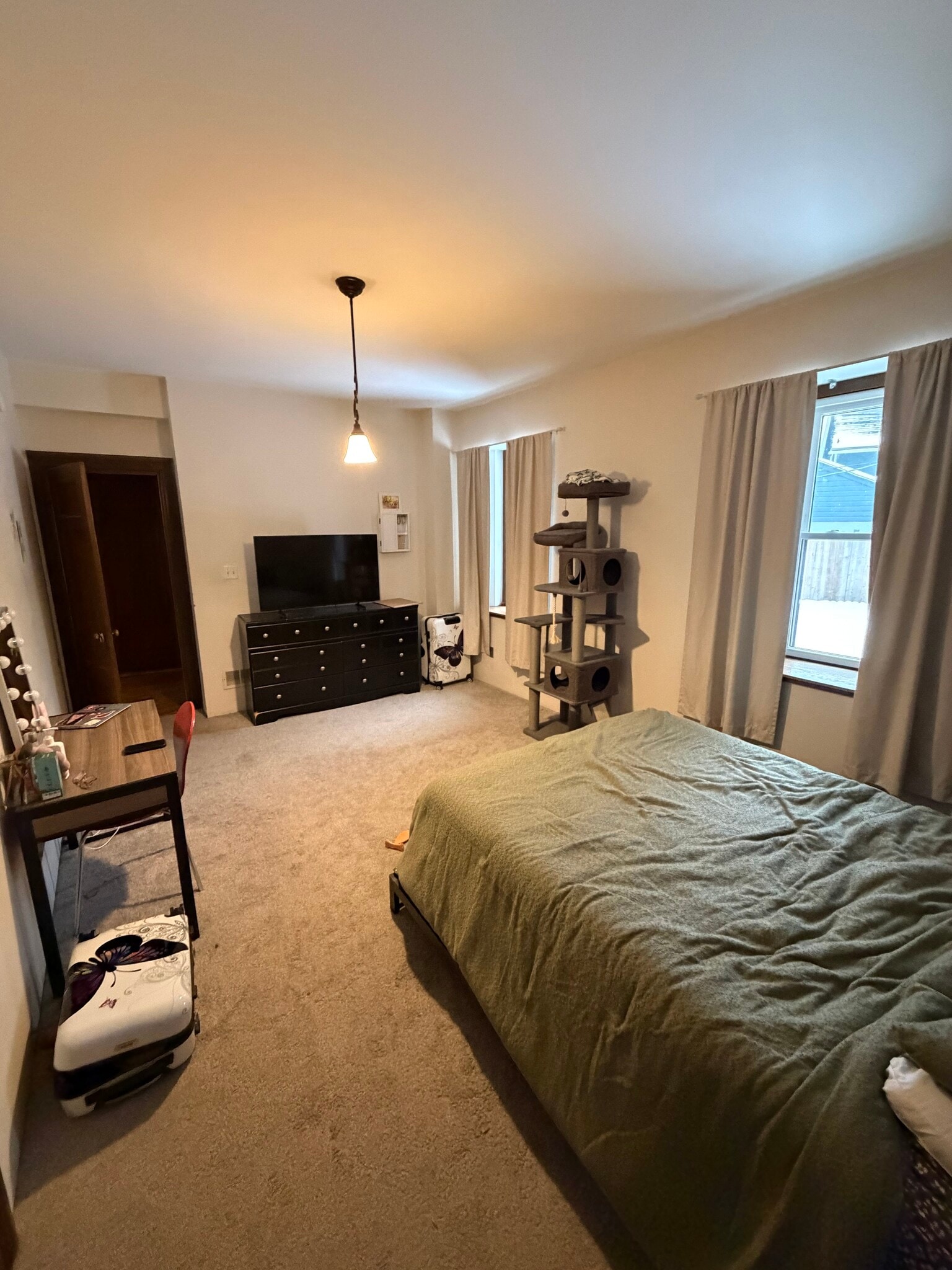 Building Photo - 261 Averill Ave