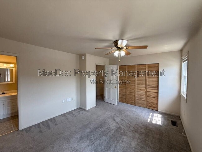 Building Photo - 14611 Earlham Ct