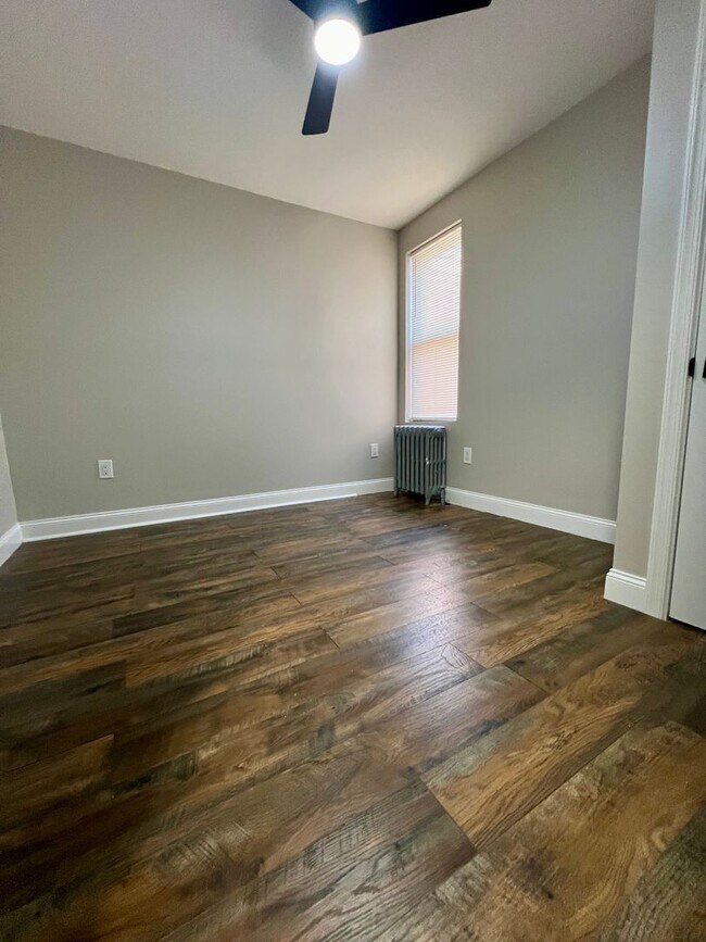 Building Photo - Gorgeous 3-Bedroom Townhome in Juniata! Available NOW!