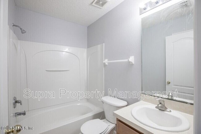 Building Photo - 6092 Bartram Village Dr