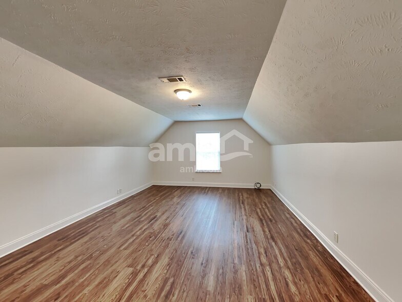 Building Photo - 3314 Hopewell Ct