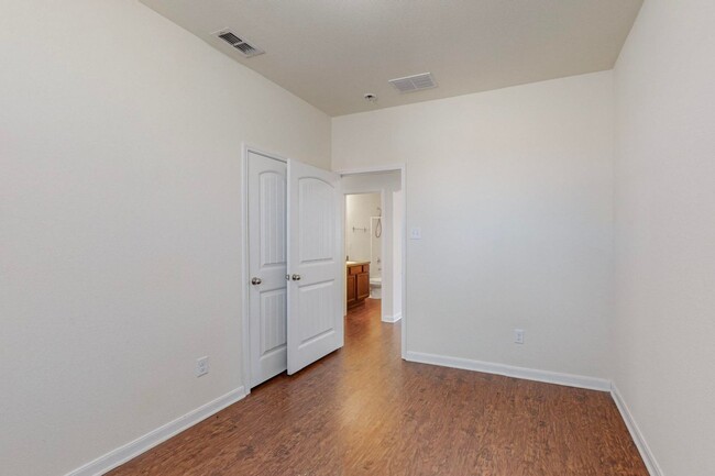 Building Photo - Spacious and Welcoming 4-Bedroom Home with...