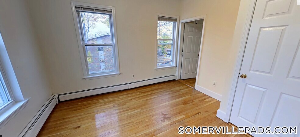 Building Photo - 38 Bond St