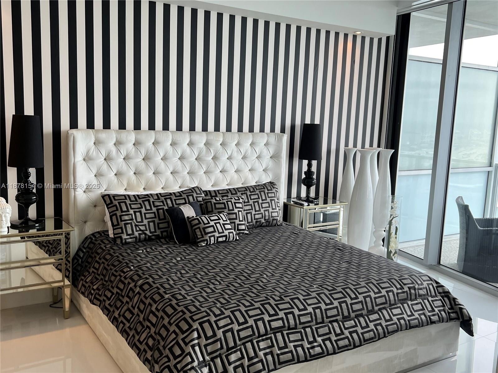 Building Photo - 1100 Biscayne Blvd