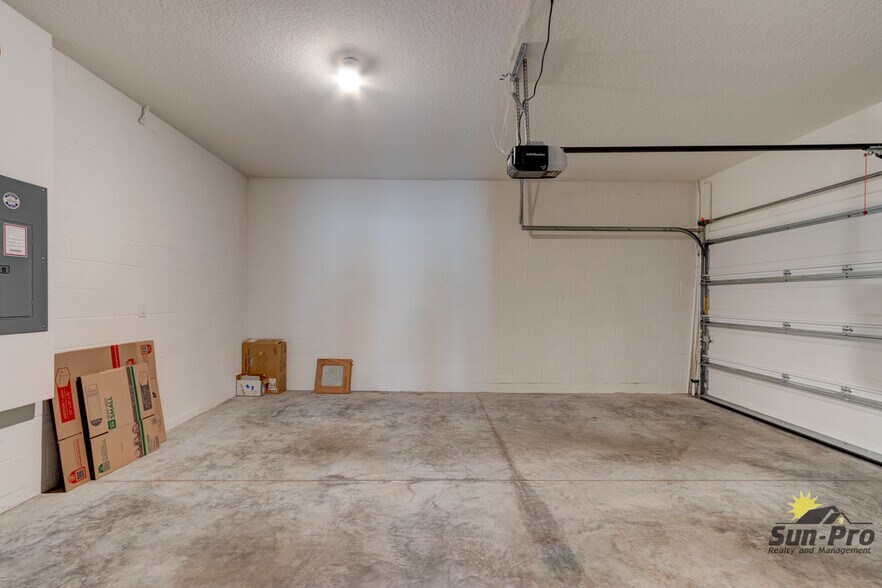 Building Photo - 1660 Pham Dr