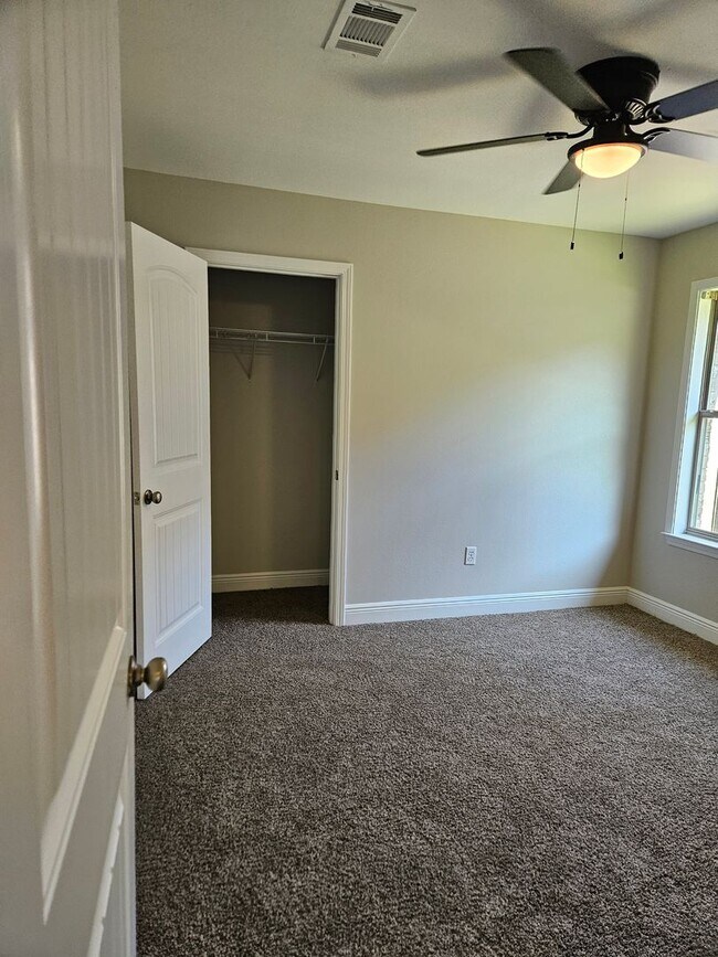 Building Photo - Biloxi 4 bedroom
