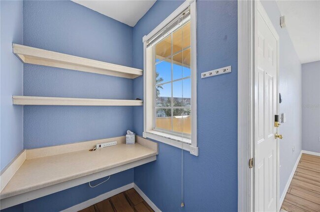 Building Photo - 2950 Viscaya Pl