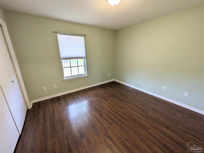 Building Photo - 4920 Mayo Cir