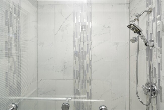 Building Photo - 146 Homestead St