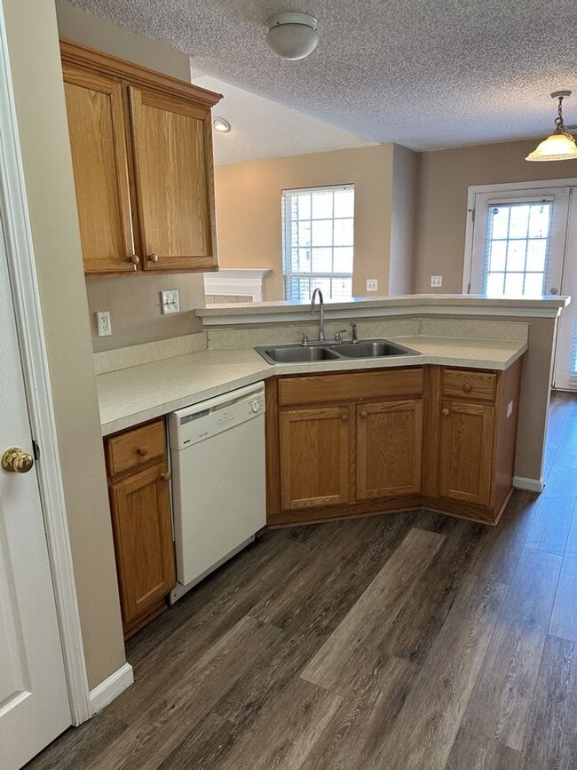 Building Photo - 199 Lancaster Way