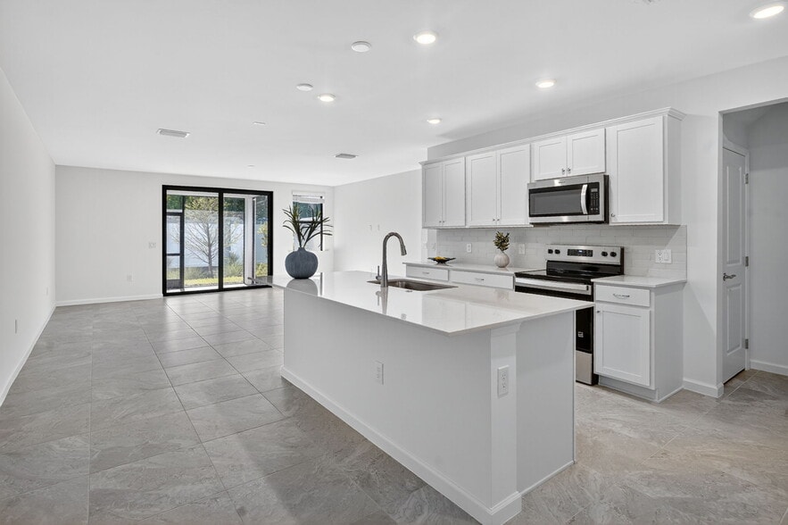 Building Photo - 27823 Solis Grande Dr