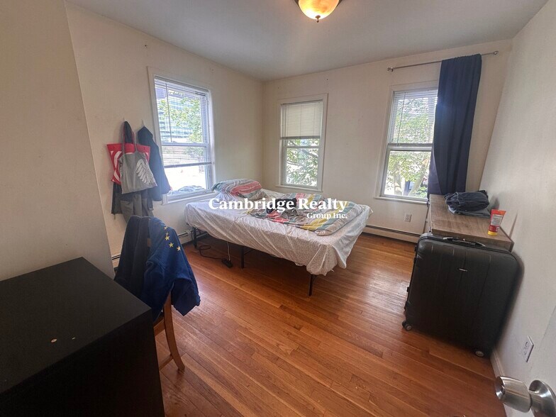 Primary Photo - 313 Elm St