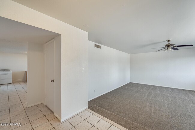 Building Photo - 10424 N 38th Dr