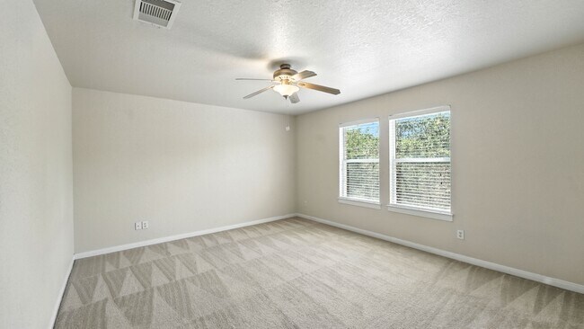 Building Photo - 4527 Summer Fall