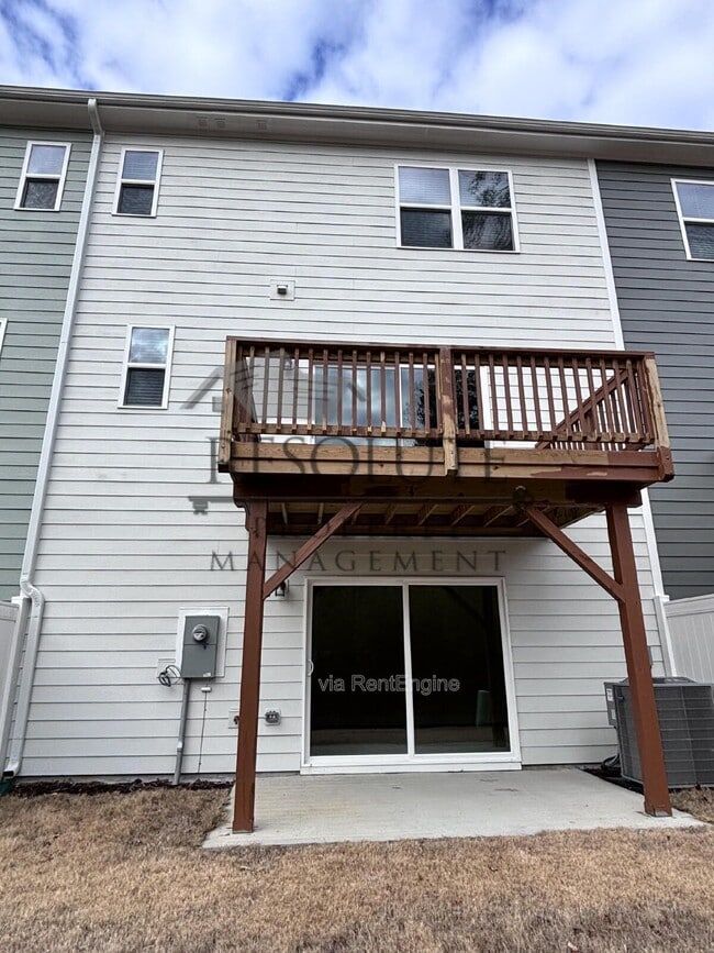 Building Photo - 5122 River Towns Dr