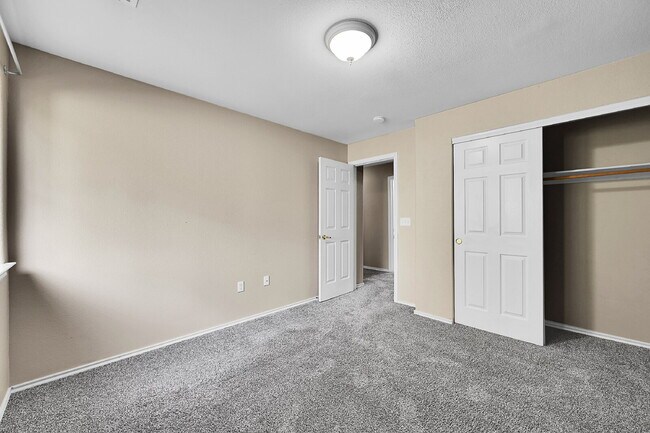 Building Photo - $1,600.00, 3-bed, 2-bath, located in Colorado Springs.