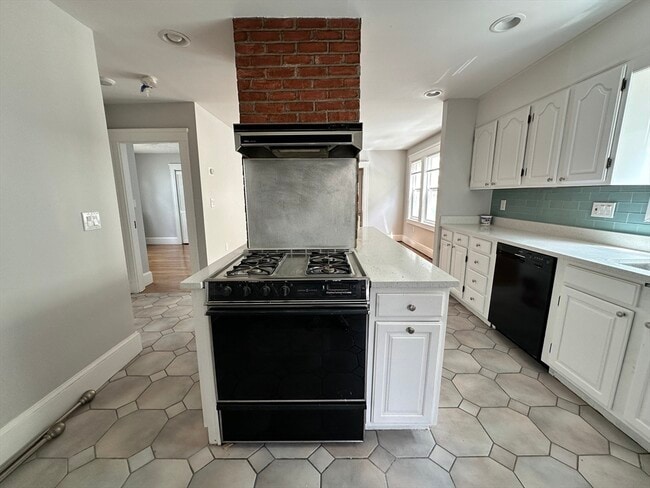 Building Photo - 158 Boston Ave