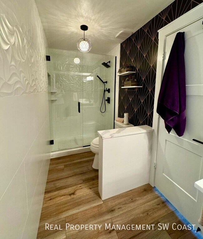 Building Photo - 6300 South Pointe Blvd