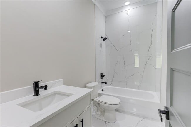 Building Photo - 37 Deer Cyn Dr