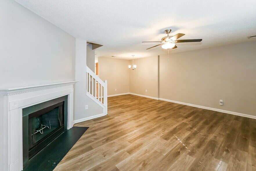 Building Photo - 12654 Tucker Crossing Ln