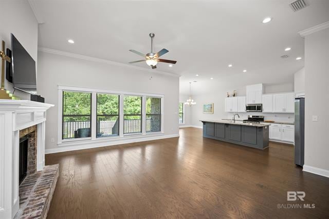 Building Photo - 176 Ornate Ave