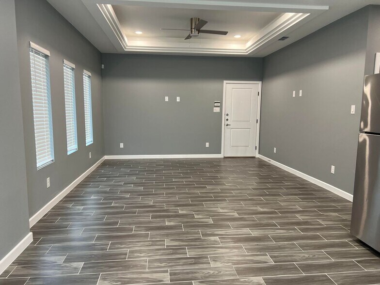 Building Photo - 3104 W Driftwood St