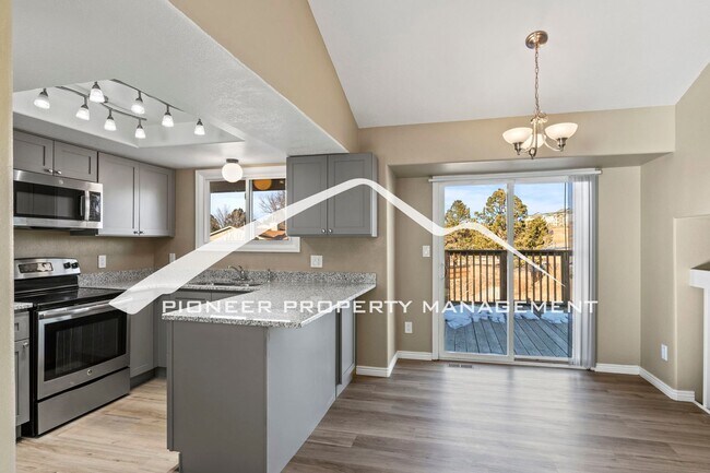 Building Photo - 3020 Mirage Dr