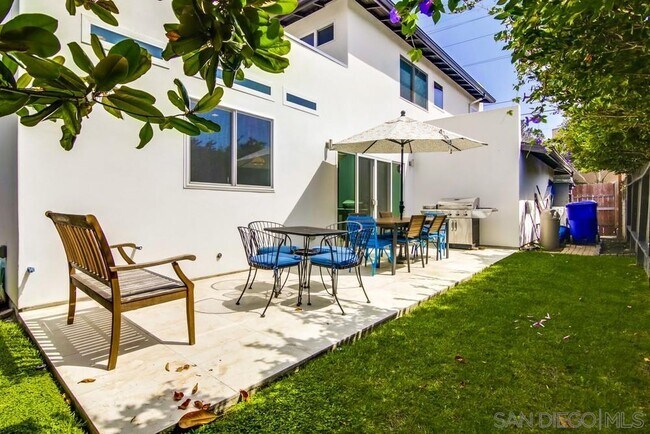 Building Photo - 657 Westbourne St