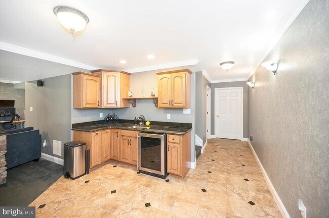 Building Photo - 8 Wilderness Ct
