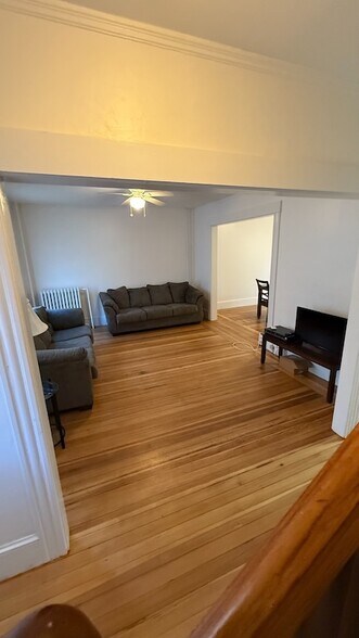 Building Photo - 15 Kilburn Ct