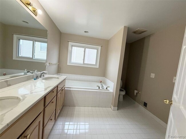 Building Photo - 28975 Hearthstone Dr