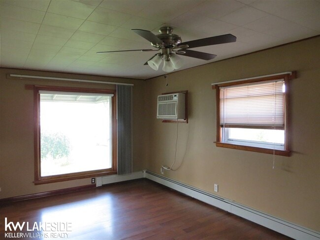 Building Photo - 18270 Sycamore St