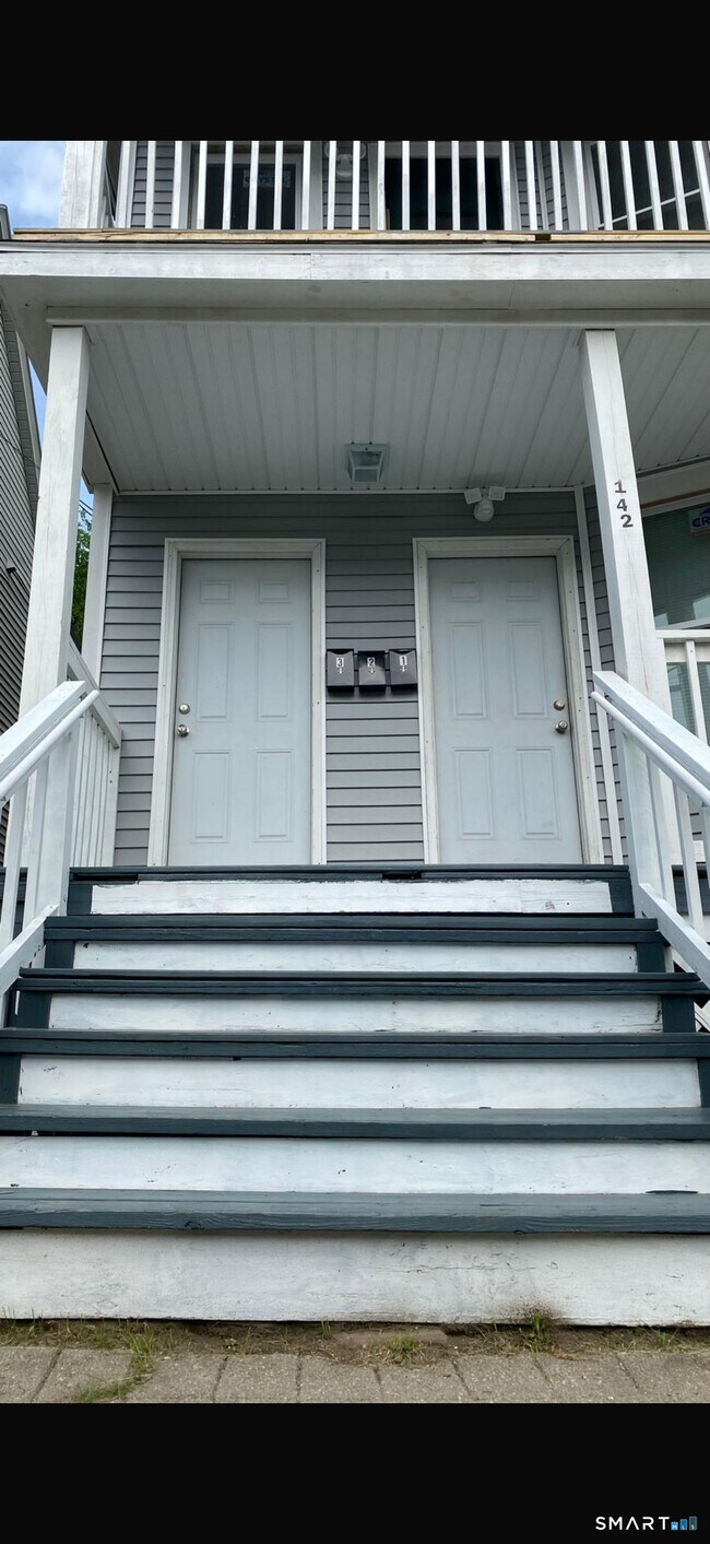 Building Photo - 142 Chestnut Ave