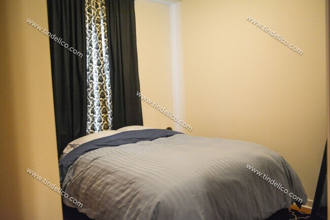 Building Photo - 4936 N Haight Ave