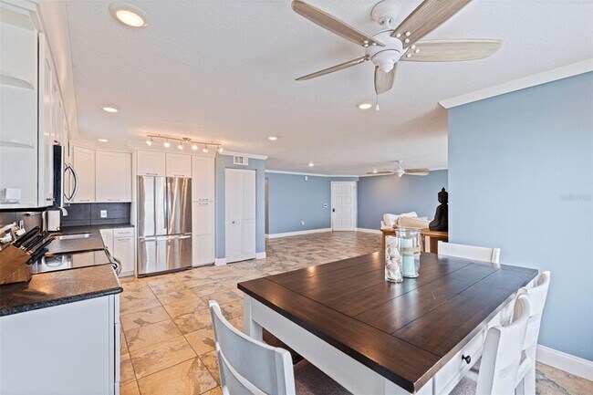 Building Photo - 5000 Gulf Blvd