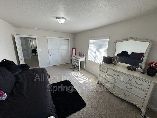 Building Photo - 5755 Marlee Dr