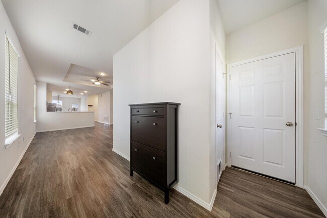 Building Photo - 25631 Bottlebrush Sedge St