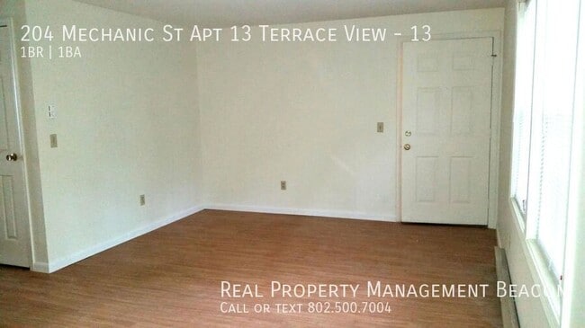 Building Photo - 204 Mechanic St