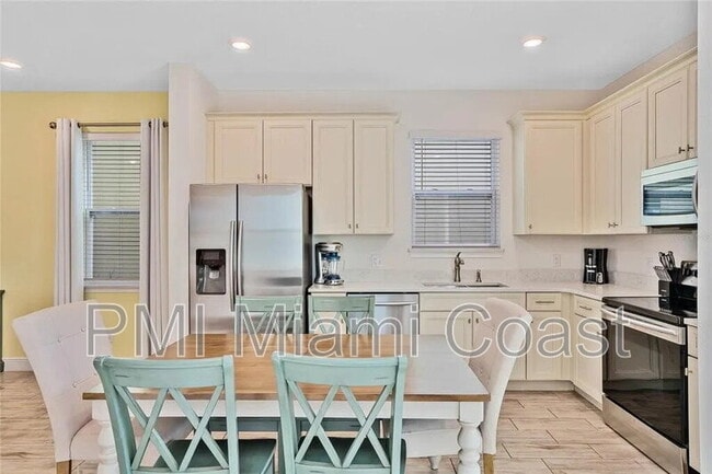 Building Photo - 2960 Salted Rim Rd