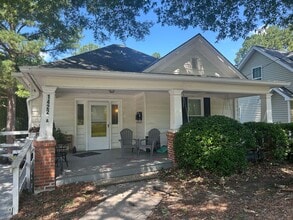 Building Photo - Spacious 3BR/2BA Duplex in Historic Lakewo...