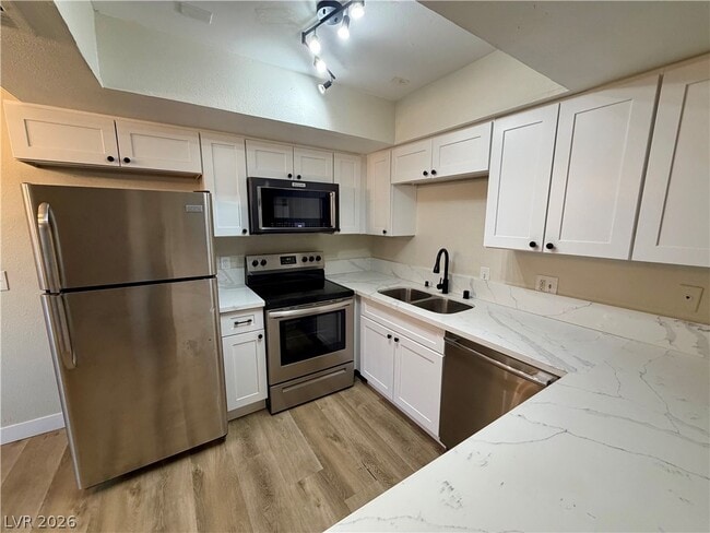 Building Photo - 4300 N Lamont St