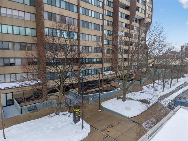 Building Photo - 750 Washington Rd