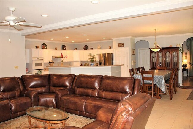 Building Photo - 355 Forest Hill-Irene Rd