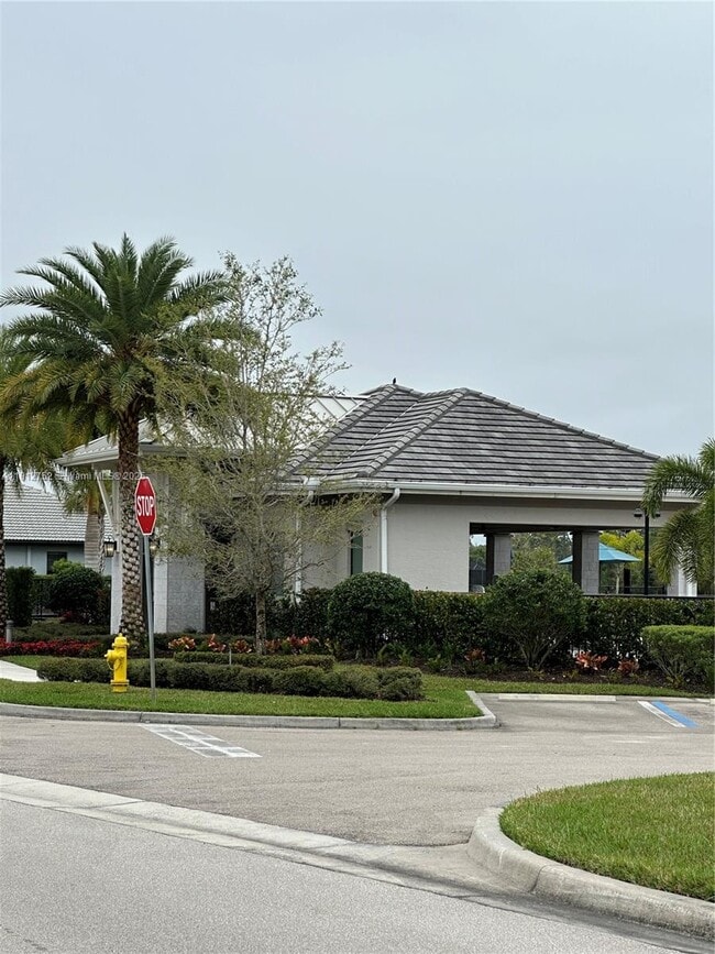 Building Photo - 4800 Crested Eagle Ln