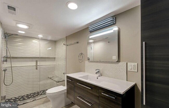 Building Photo - 2732 Lightfoot Dr